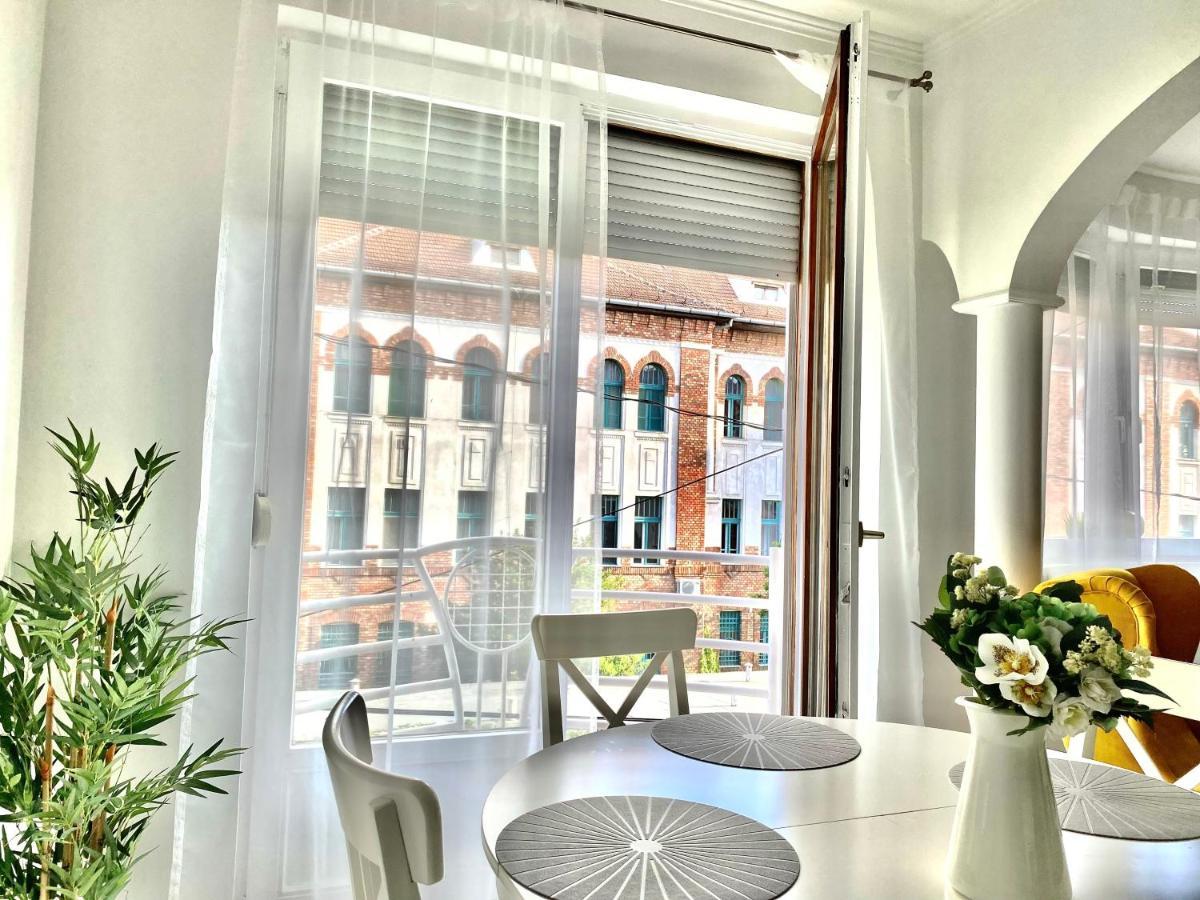 Mirell Apartman Szeged Ngoại thất bức ảnh