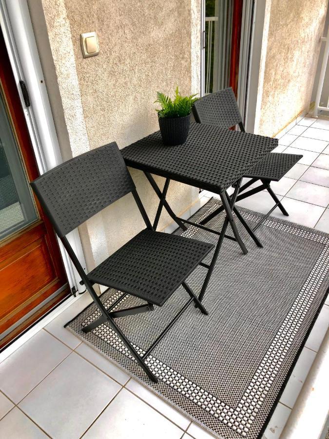 Mirell Apartman Szeged Ngoại thất bức ảnh